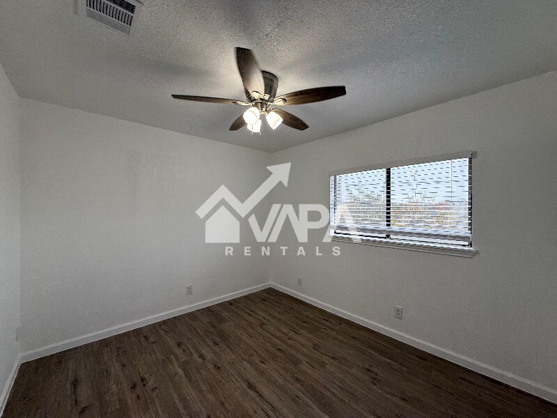 Building Photo - 7102 Grassy Trail