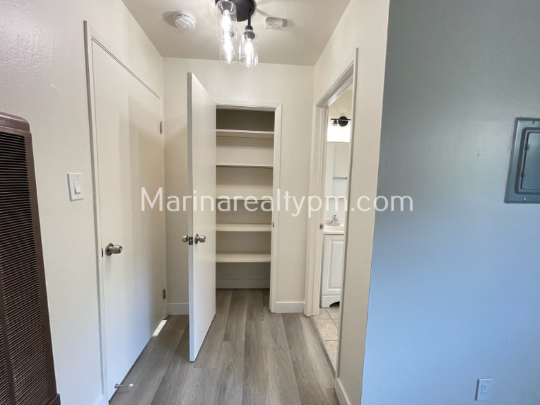 Building Photo - 129-191 Hilborn St