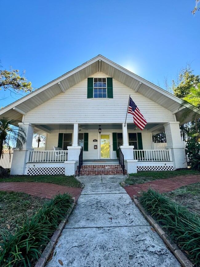 Primary Photo - Charming home near downtown and the lake