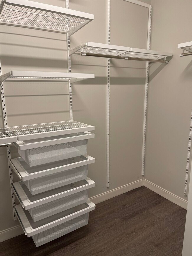 Building Photo - 18 Artisan Dr