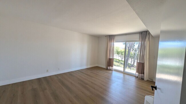 Building Photo - 11485 Cascada Way