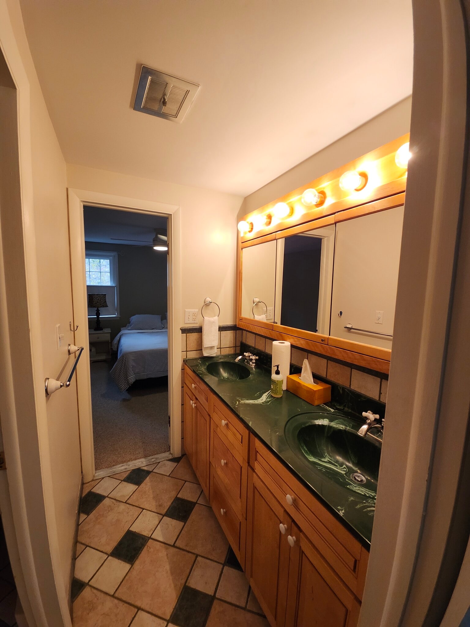 Building Photo - 436 Amblewood Way