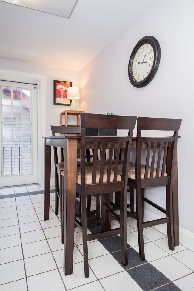 Building Photo - 6 Harvard Sq