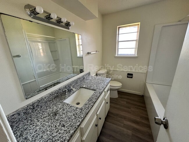 Building Photo - 421 NW 89th St