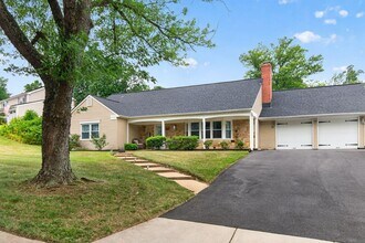 Building Photo - 12420 Seabury Ln