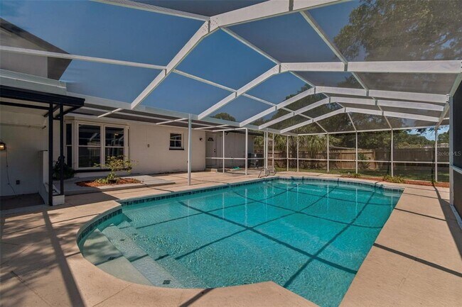 Building Photo - 7111 Gateway Ct