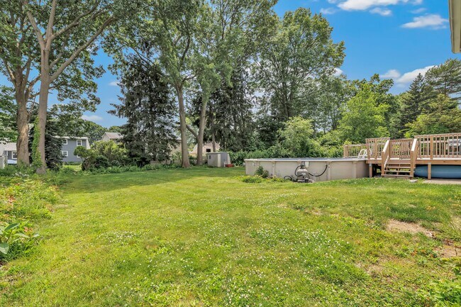 Building Photo - 15 Albert St