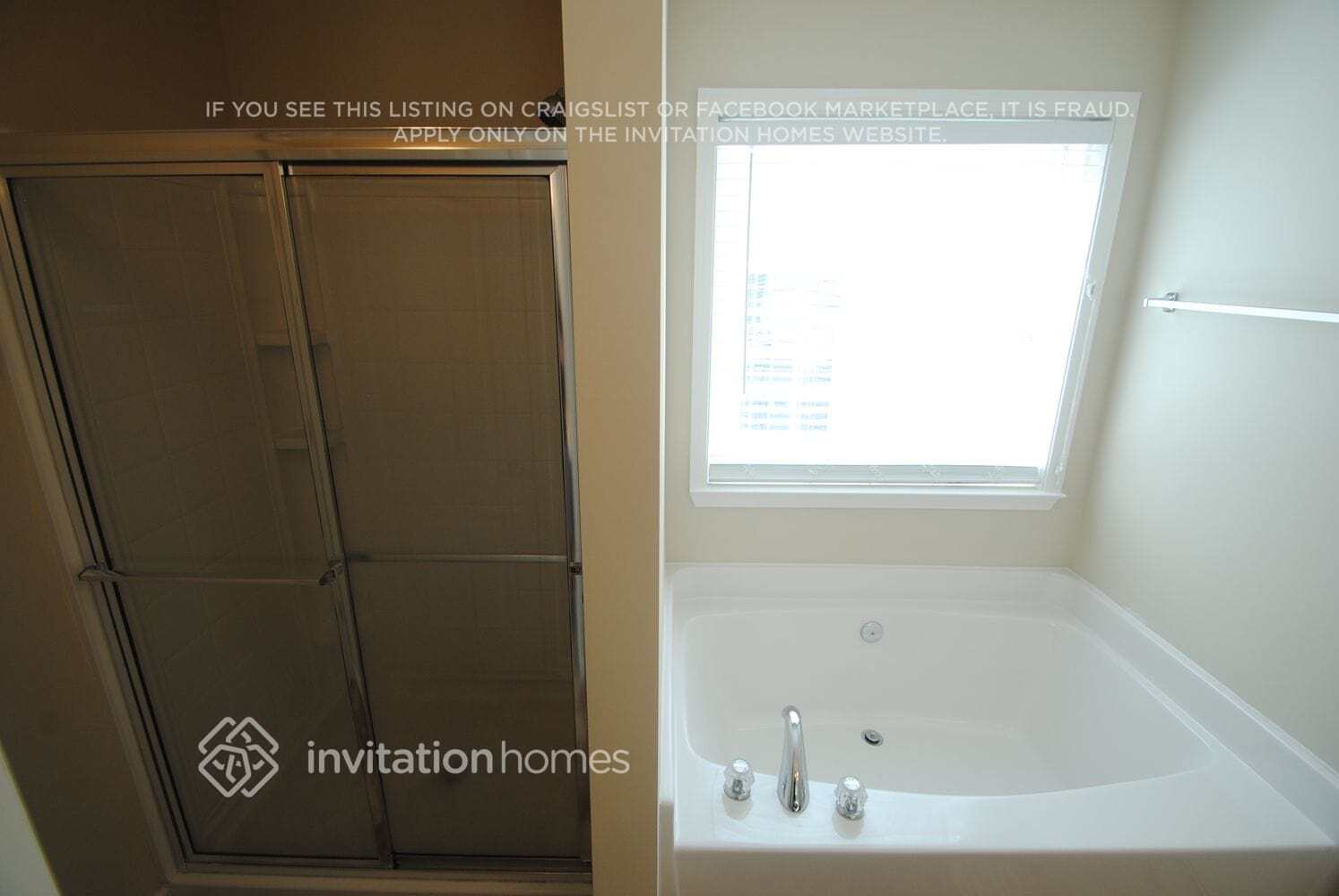 Building Photo - 706 Capri Ridge