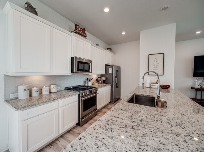 Building Photo - 22707 Sutherland Bend Ln