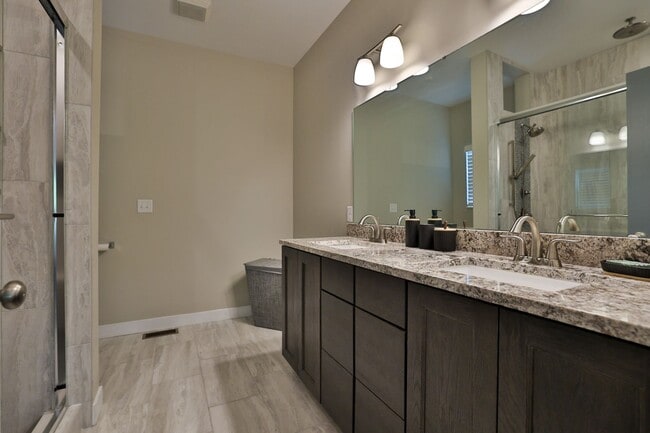 Building Photo - Gorgeous 3 Bedroom Home in Edwardsville