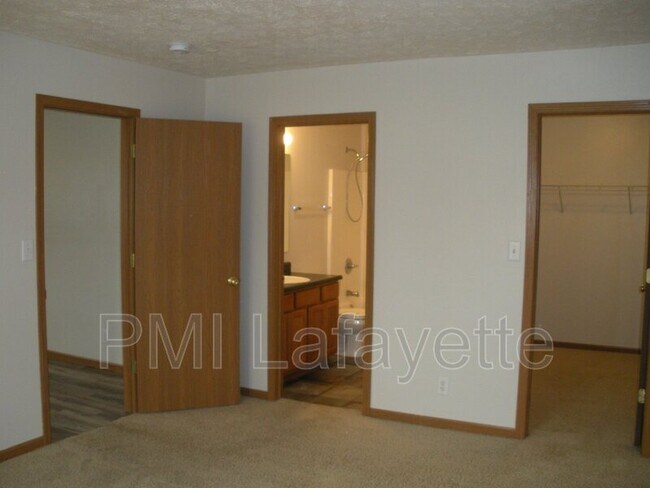 Building Photo - 2361 Maxwell Dr