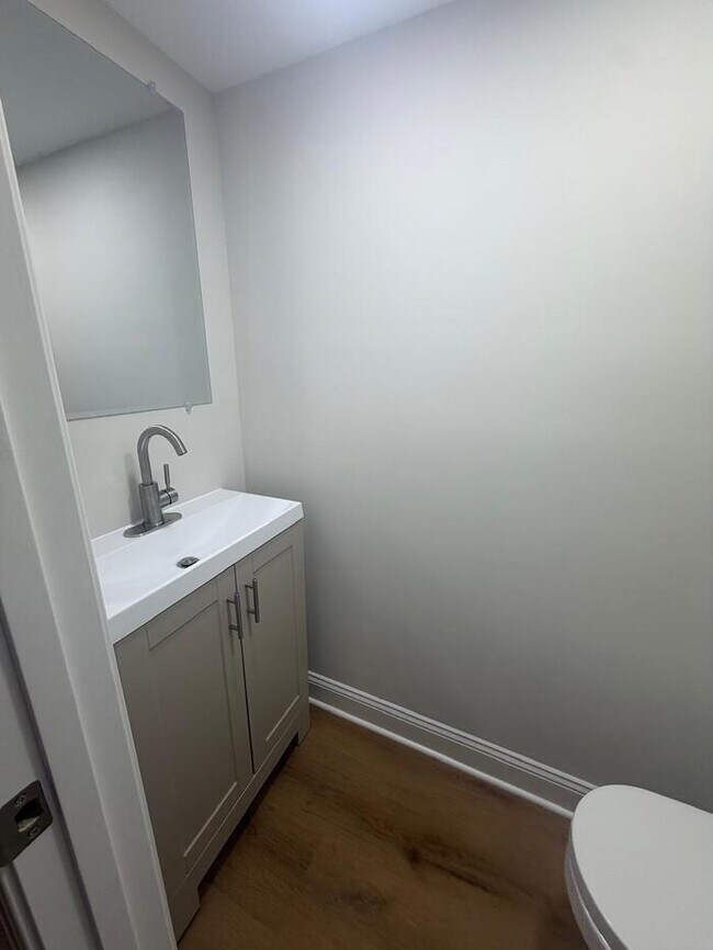 Building Photo - 3 Bedrooms 21212 Housing Voucher Accepted