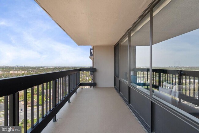 Building Photo - 3705 S George Mason Dr