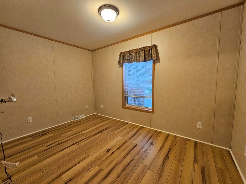 Building Photo - 3 Cedar Ln