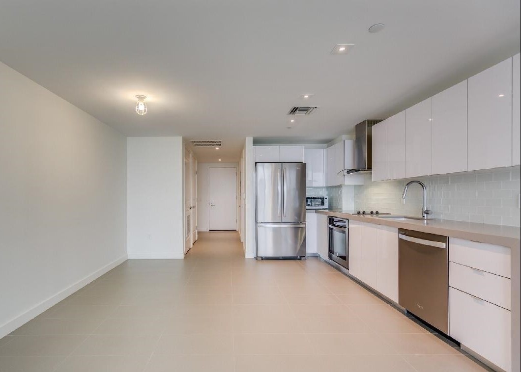 Building Photo - 1600 NE 1st Ave