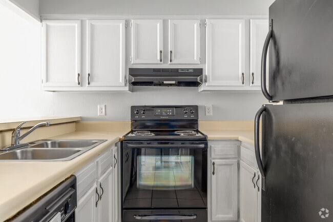 2BR, 2.5BA - 1,091SF - Kitchen - Phoenix Villas