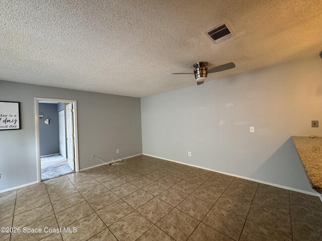 Building Photo - 1471 Sheafe Ave NE