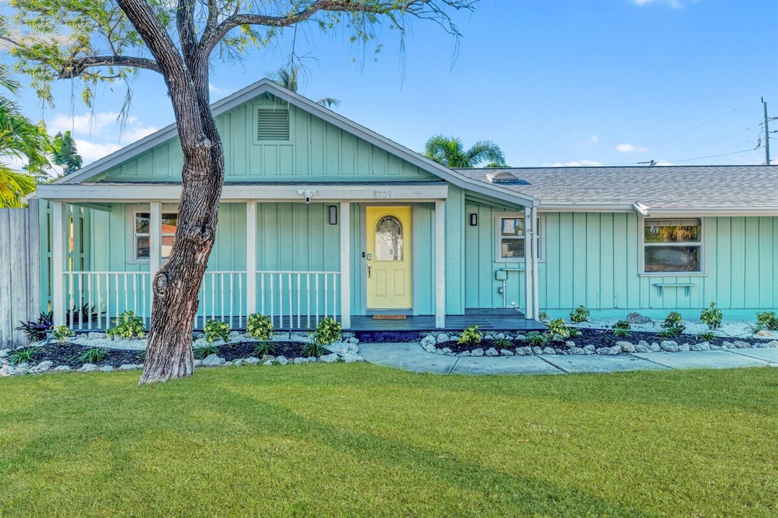 Building Photo - 8709 9th Ave NW