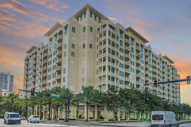Building Photo - 480 Hibiscus St
