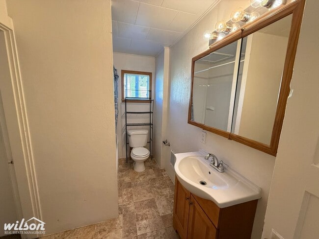 Building Photo - 2bd/1ba House Near Davis High School!
