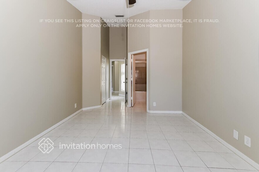 Building Photo - 5808 Strawberry Lakes Cir