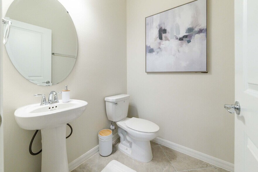 Building Photo - 15871 Cape Coral Lp