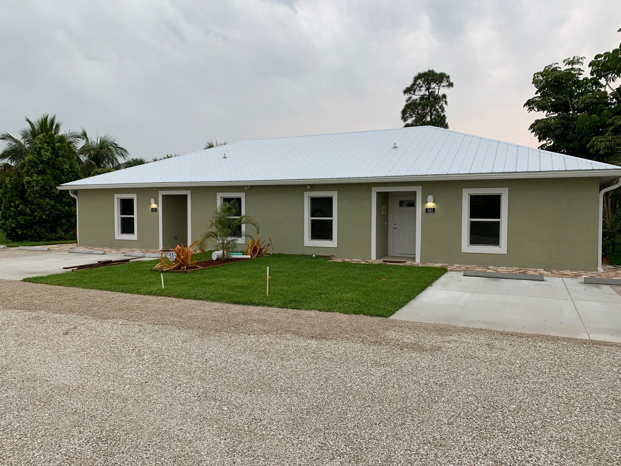 Building Photo - 926 NW Spruce Ridge Dr