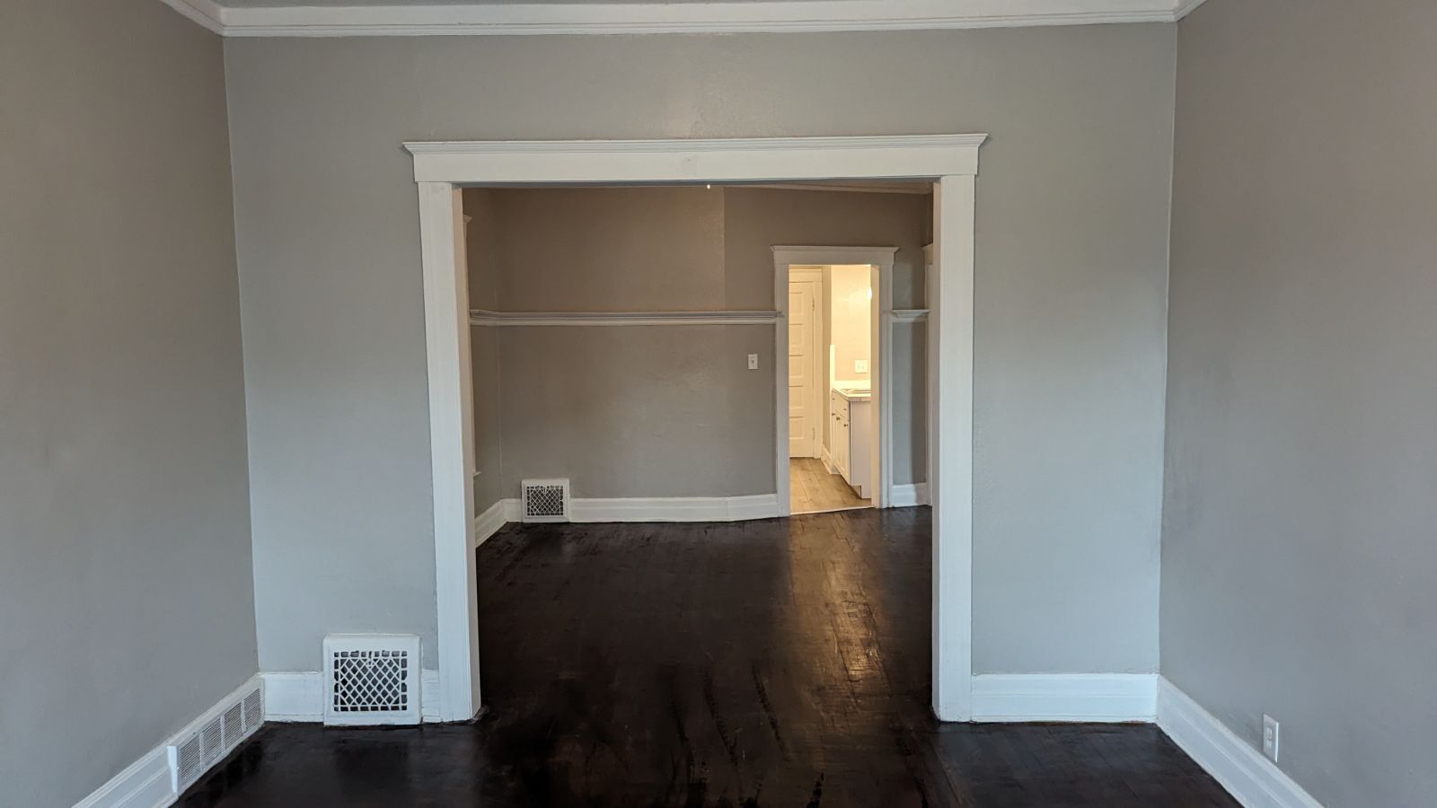 Building Photo - 534 Holbrook St