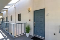 Building Photo - Beautiful Unit! 1 bedroom, 1 bathroom unit...