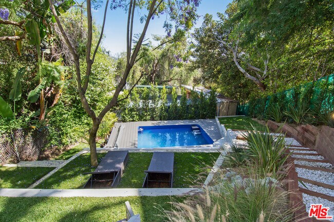 Building Photo - 4130 Parva Ave