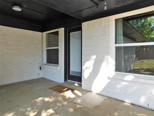 Building Photo - 1400 Angelina Bend Dr