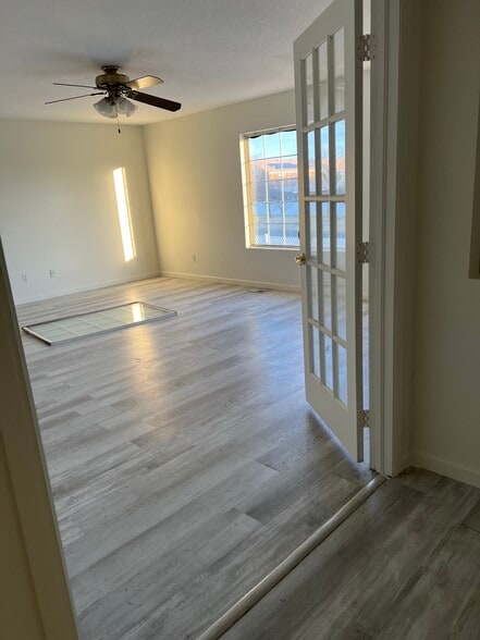 Building Photo - 21580 Stoll Pl