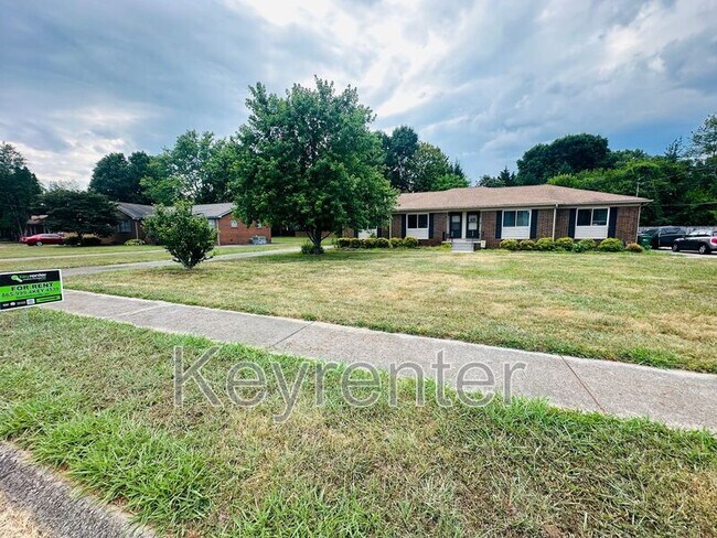 Building Photo - 11629 S Williamsburg Dr