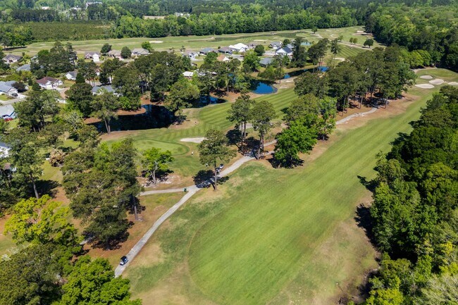 Building Photo - Golf Course Living Just Minutes from North Myrtle Beach – Long-Term Rental in Aberdeen