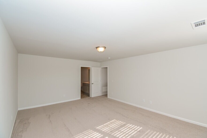 Building Photo - 545 Samuel Lee Ln