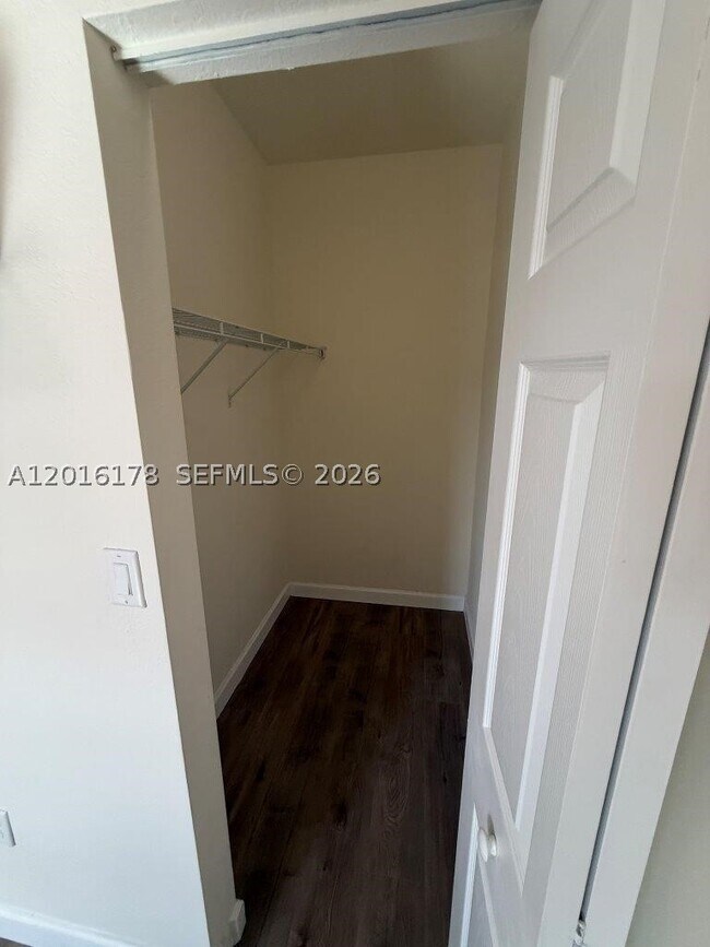 Building Photo - 11540 SW 151 Ave