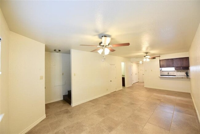 Building Photo - 113 Rhonda Dr