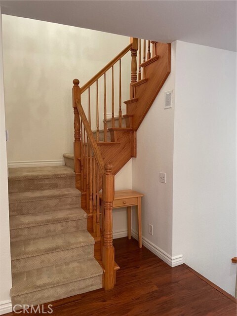 Building Photo - 13 Sunstream