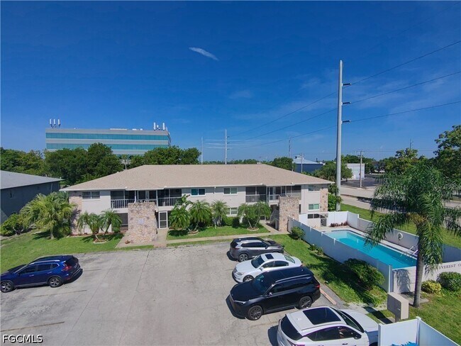 Building Photo - 2504 SE 16th Pl