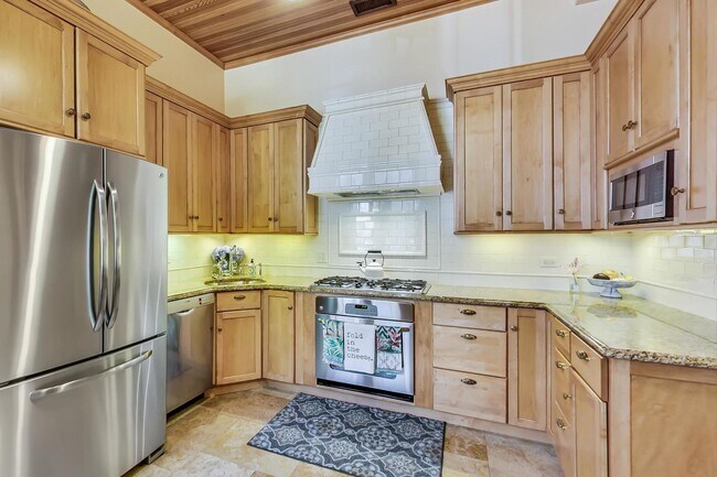 Building Photo - 2052 N Orleans St