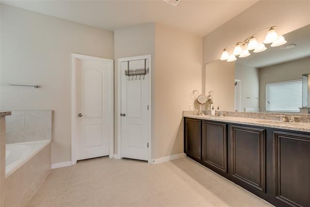 Building Photo - 1532 Cypress Garden Ln