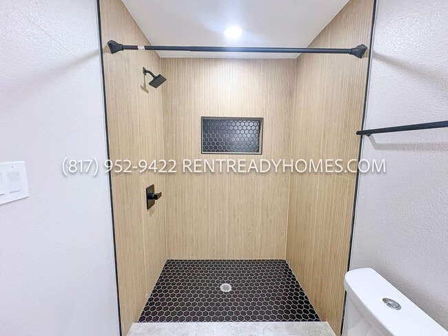 Building Photo - 1416 Fairbanks St