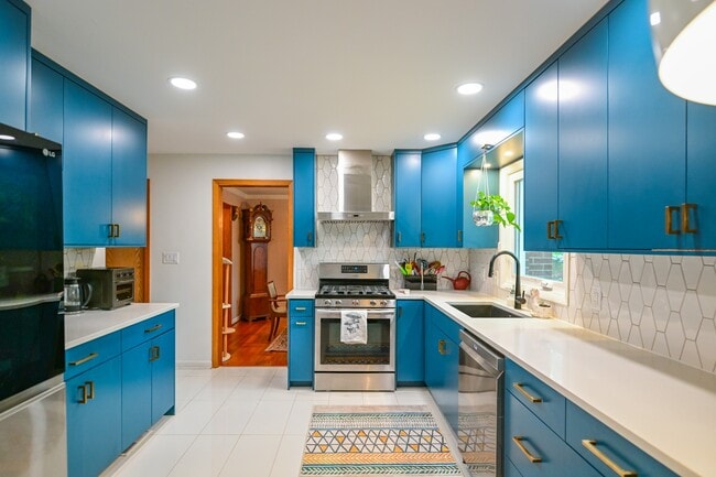 Building Photo - 50 Eden Pl