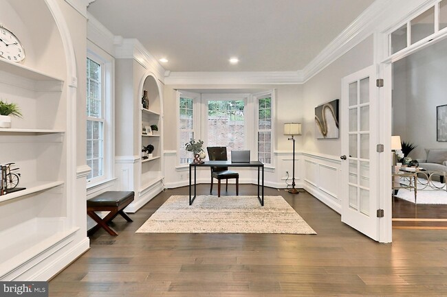Building Photo - 6526 Dearborn Dr