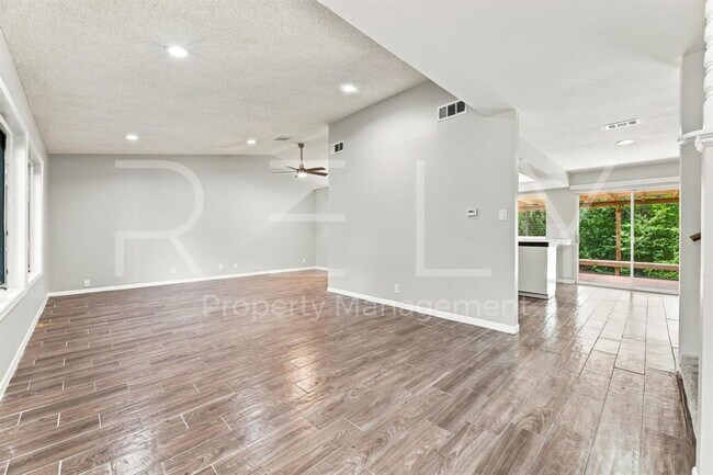 Building Photo - 2404 Gabriel View Dr