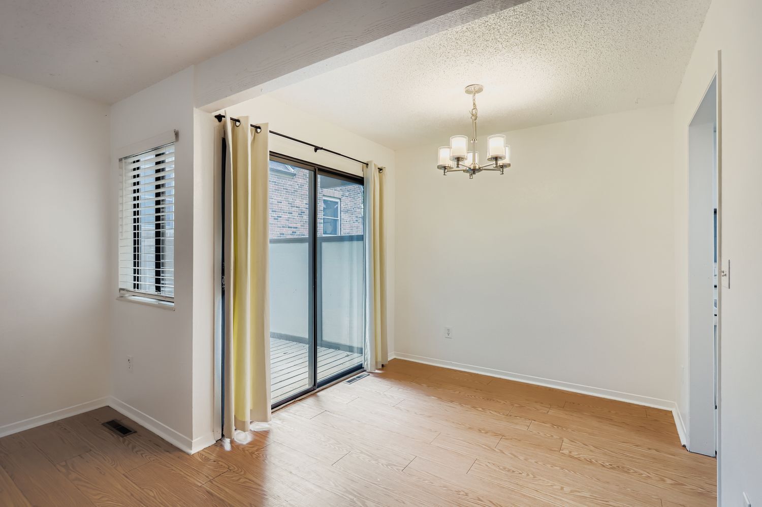 Building Photo - 720 17th St