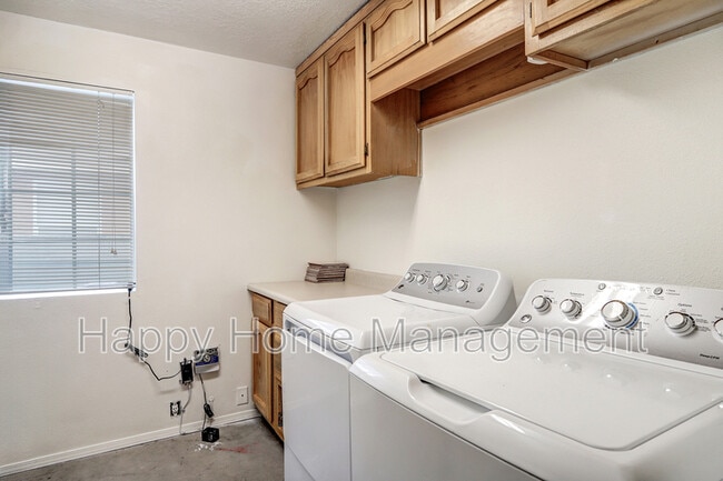 Building Photo - 1312 Quartz Dr SW