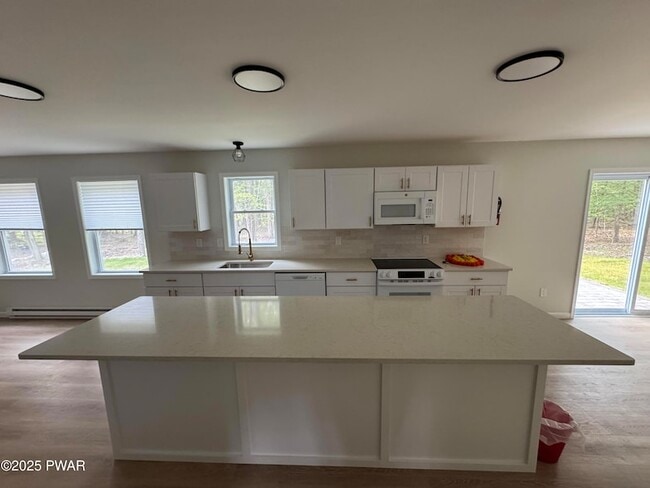 Building Photo - 125 Cobblestone Dr
