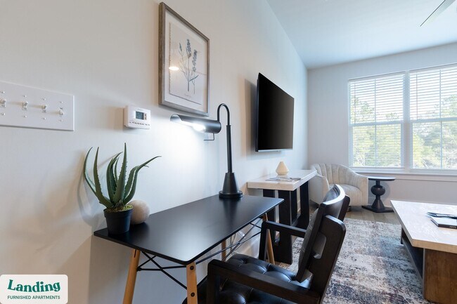 Building Photo - 435 Encore Way