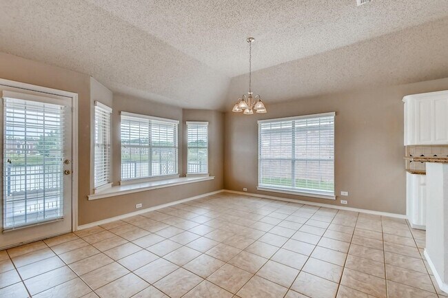Building Photo - 5930 River Bend Dr